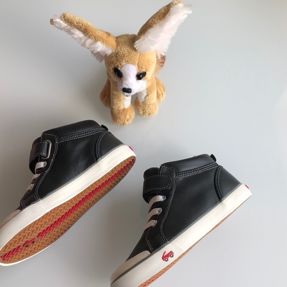 See Kai Run Peyton Metallic Mid Top Sneakers 1Y - Picture 4 of 7